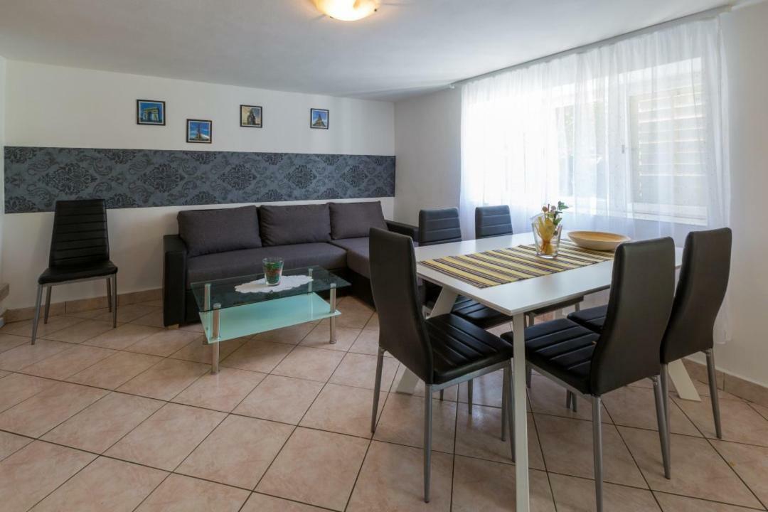 Apartment Dvorska Crikvenica Exterior photo